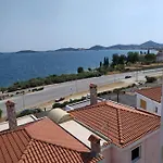 Port View House-comfy Family Apartment-panoramic View شقة *