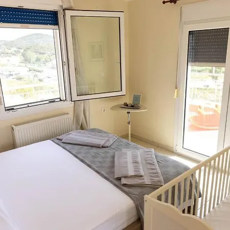 Port View House-comfy Family Apartment-panoramic View Apartament