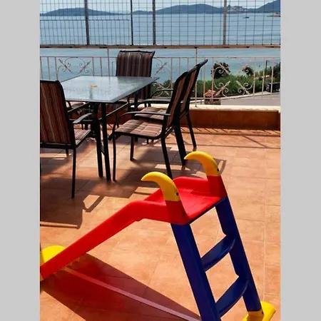 Port View House-comfy Family Apartment-panoramic View דירה