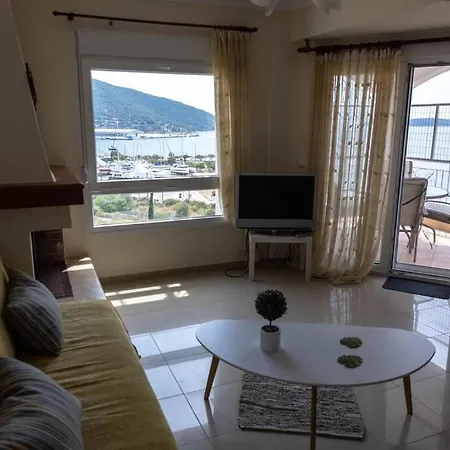 Port View House-comfy Family Apartment-panoramic View דירה Néa Péramos