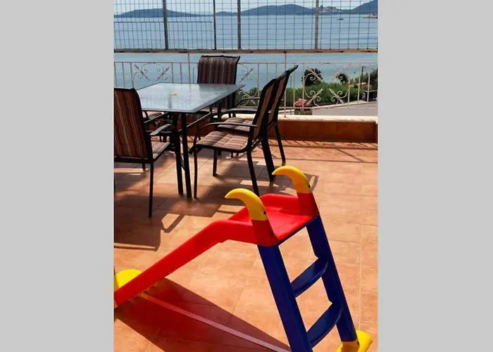 Port View House-comfy Family Apartment-panoramic View Appartement